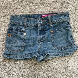 👶🏻5/$10👶🏻 Girls jean shorts